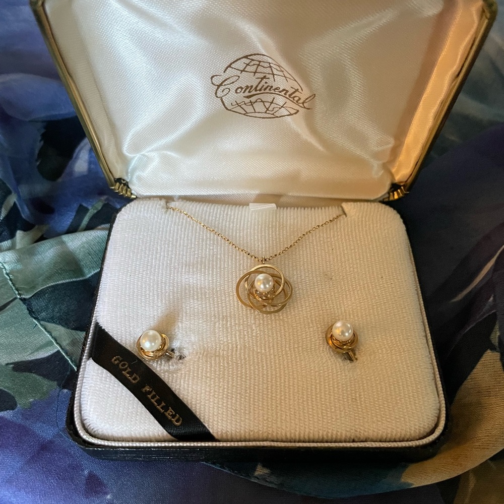 Antique Continentsl Earring and Pendant Set- Gold Filled